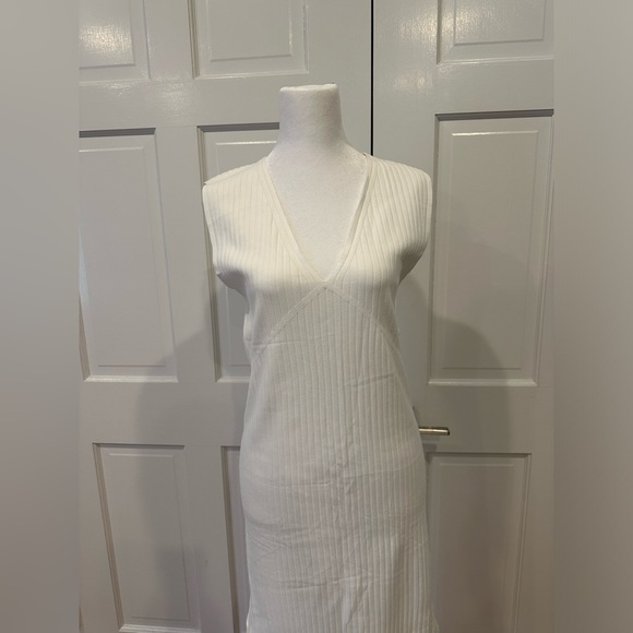 Weekend Stories Adriana Dress in Ivory Size M NWT - Picture 4 of 8